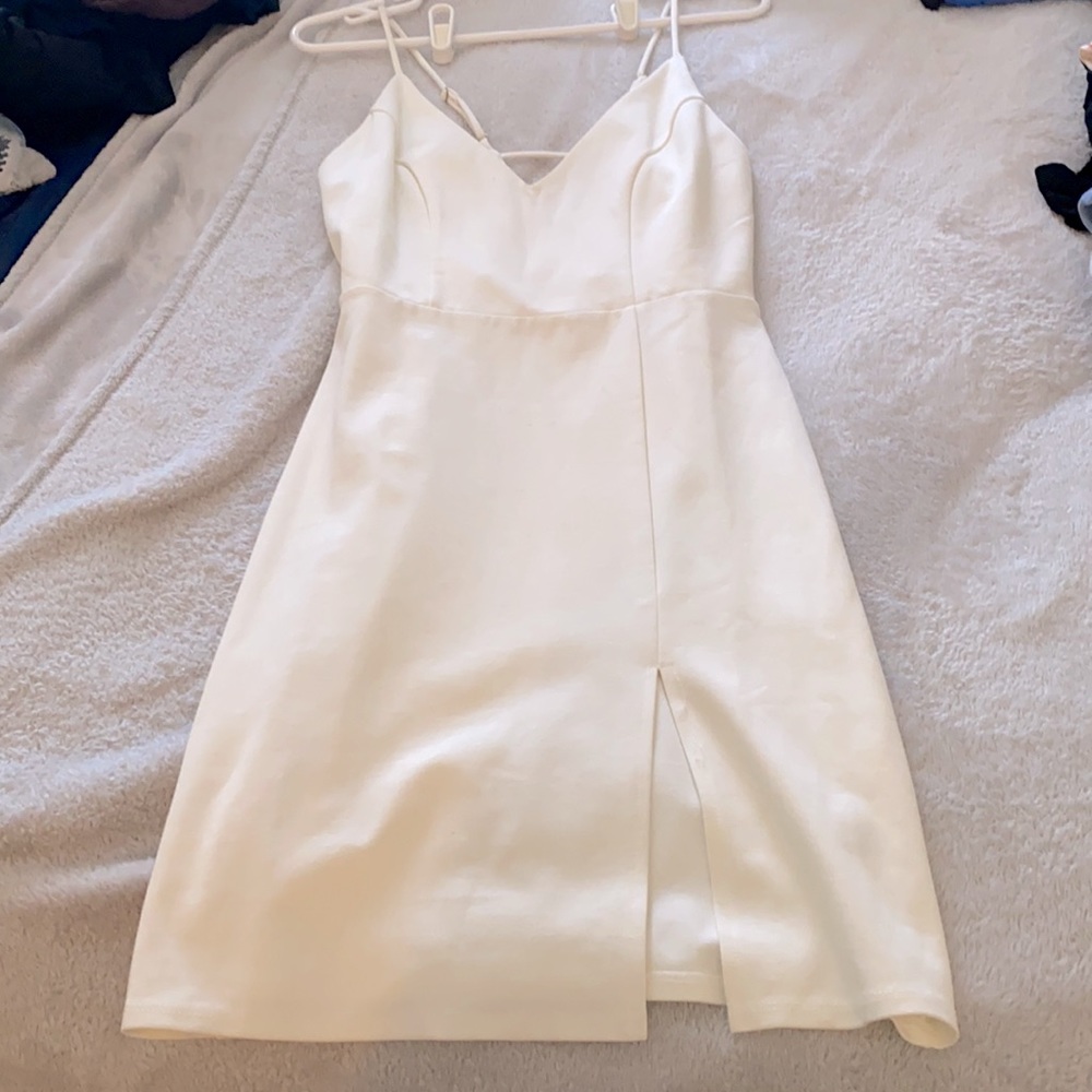 White bodycon dress